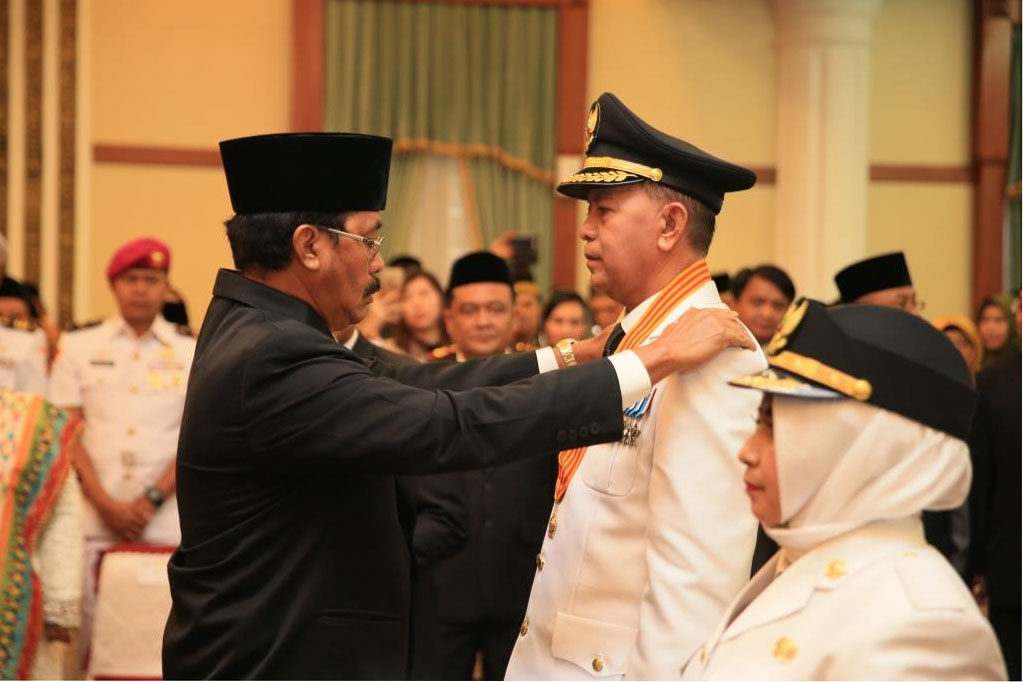Syahrul-Rahma Resmi Dilantik Gubernur